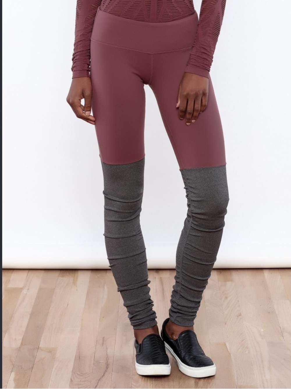 Alo Yoga Goddess Ribbed Leggings in Maroon and Grey
